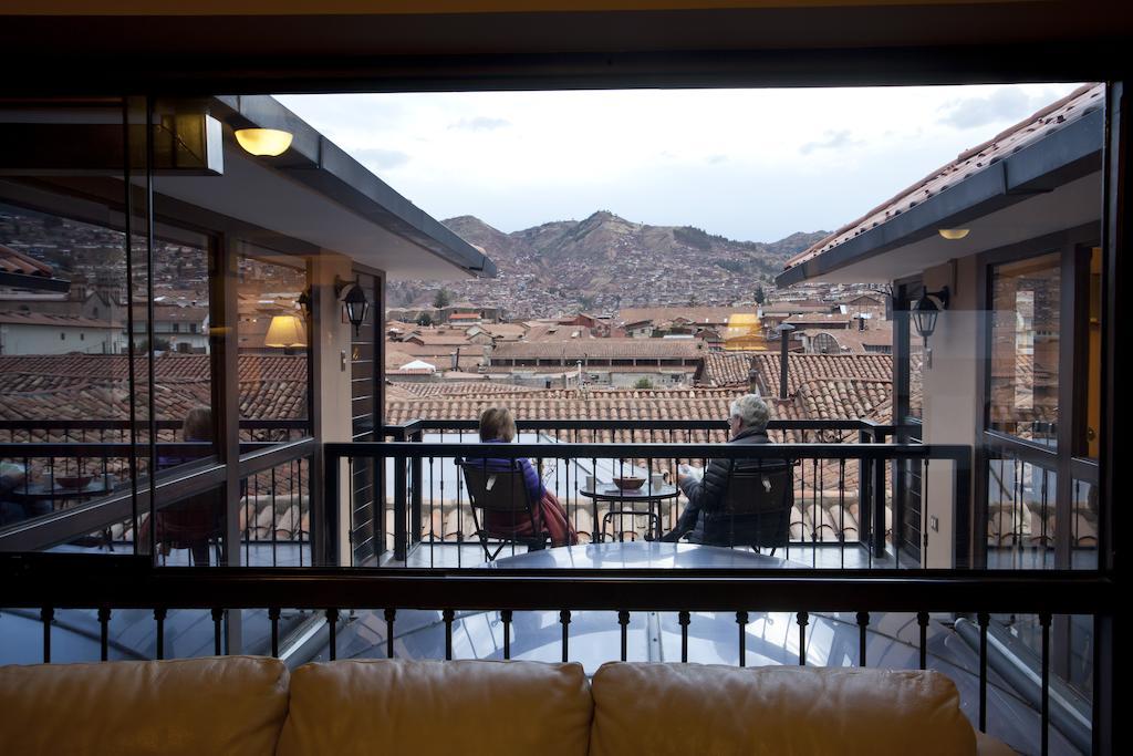 Tierra Viva Plaza Hotel