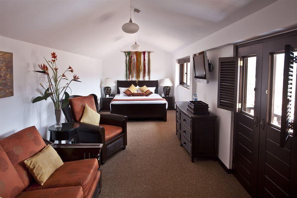 Tierra Viva Plaza Hotel